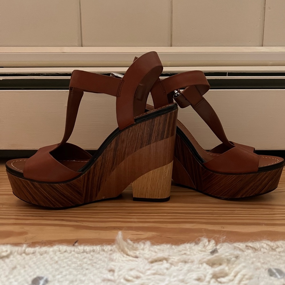 Womens Vince Camuto Oriana Wedge Platform T-Strap Sandals